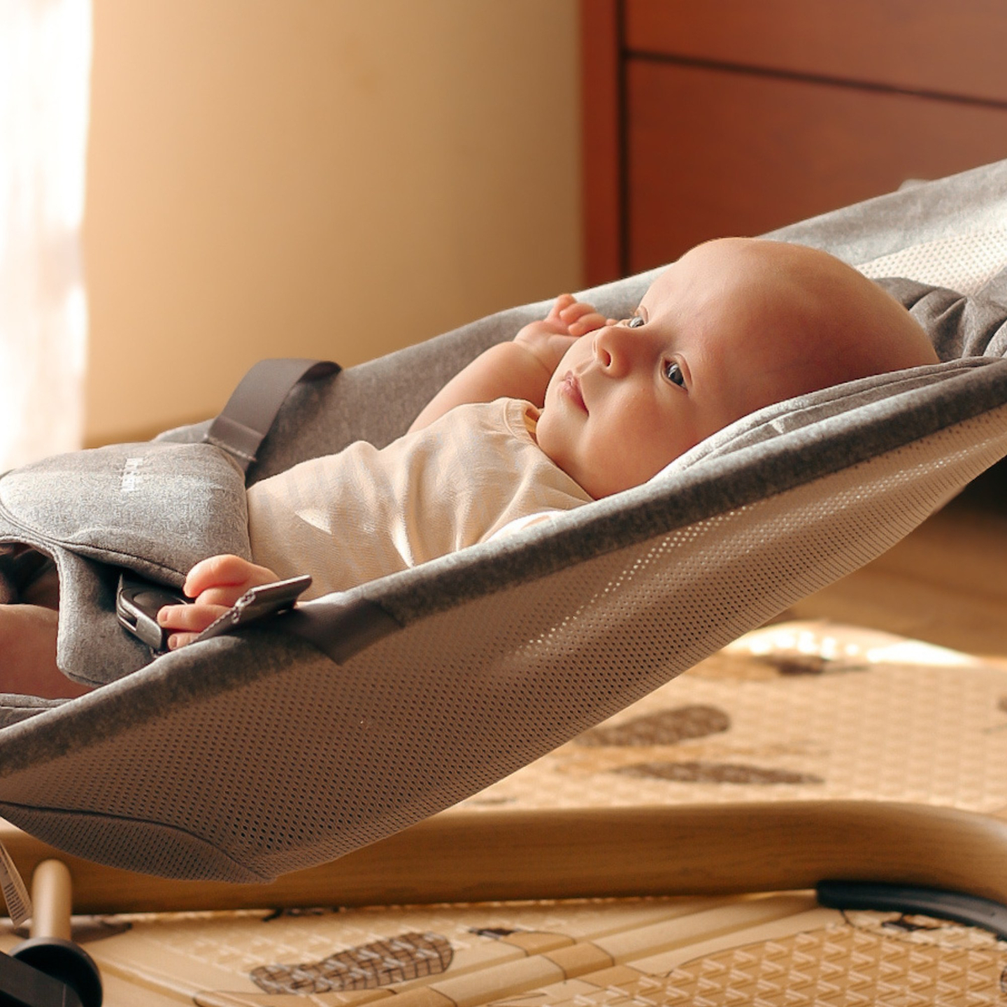 Mecedora 2 en 1 con inserto Moby-System LILY – gris