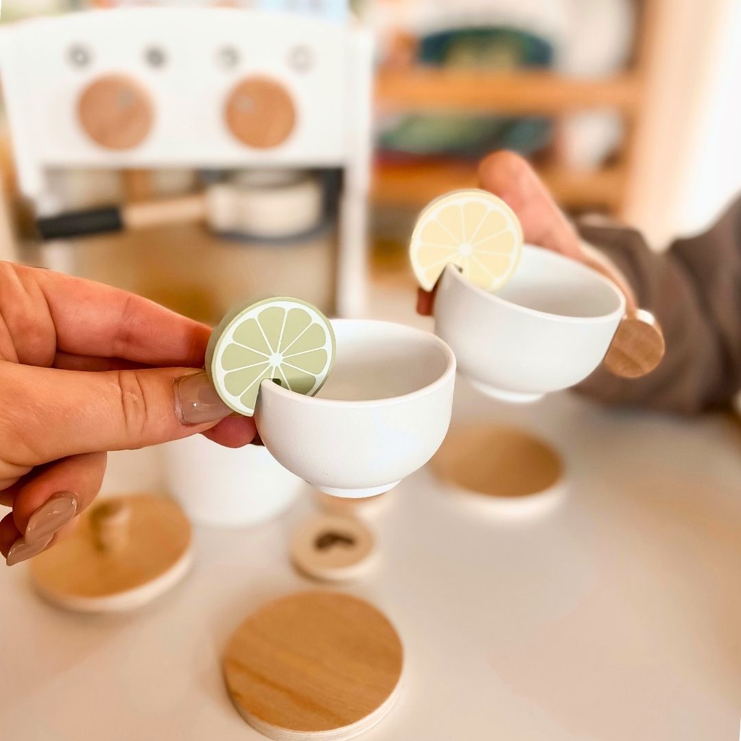 Cafetera y tetera de madera con accesorios - cafe