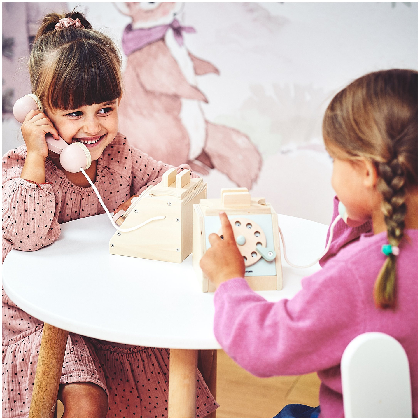 Teléfono retro de madera - rosa pastel