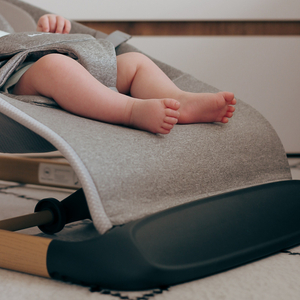 Mecedora 2 en 1 con inserto Moby-System LILY – gris