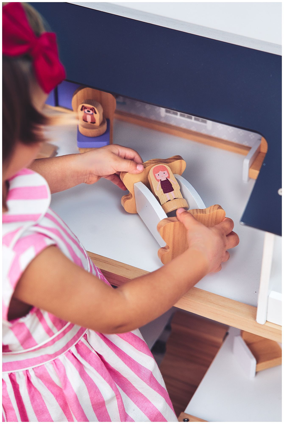 Casa de muñecas de madera blanca con accesorios 18 uds.