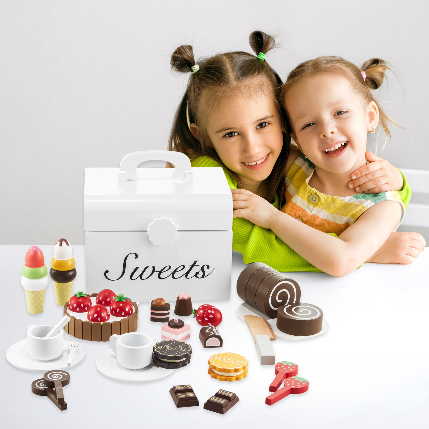 Caja de madera con dulces para cortar, confitería.