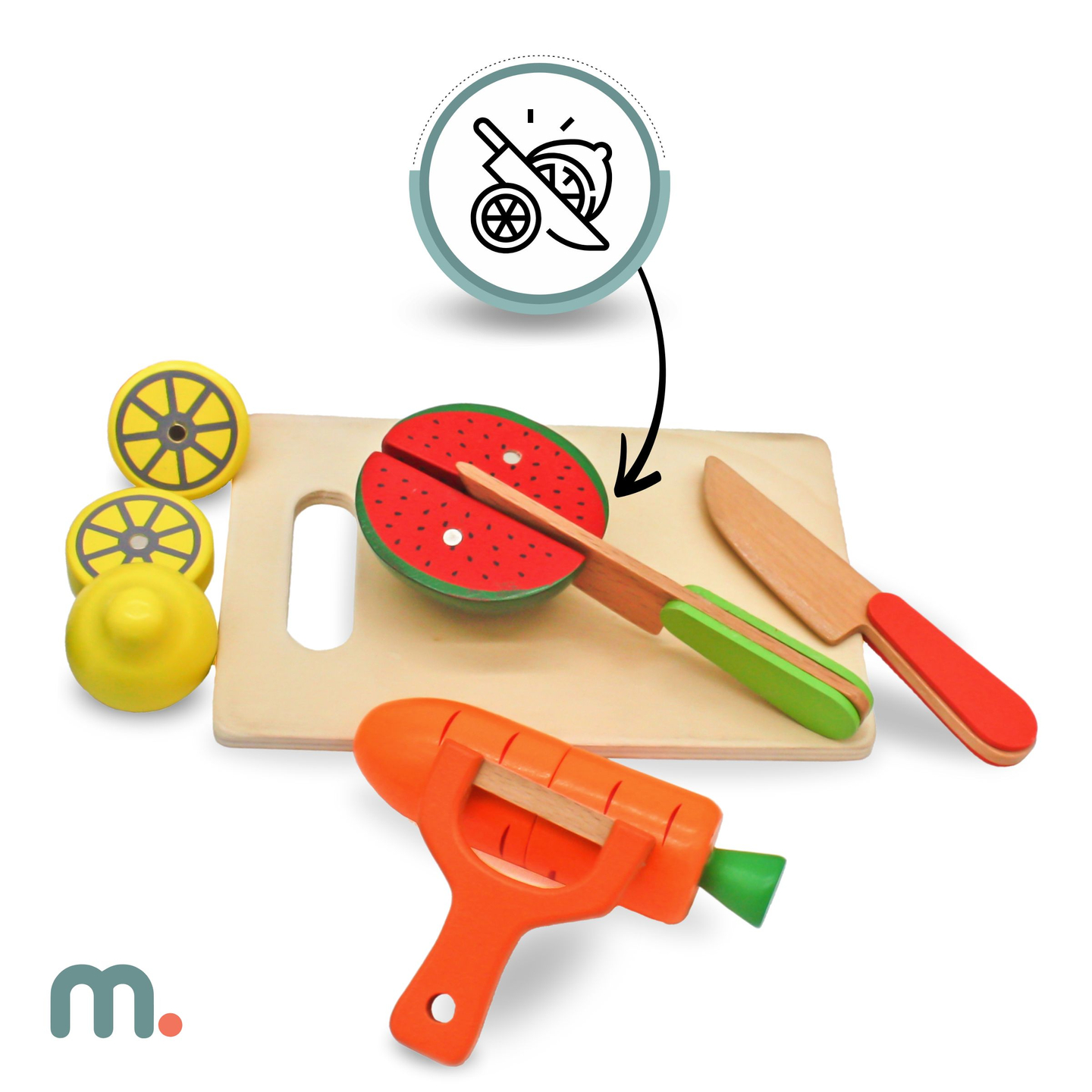 Frutas y verduras de madera para cortar.