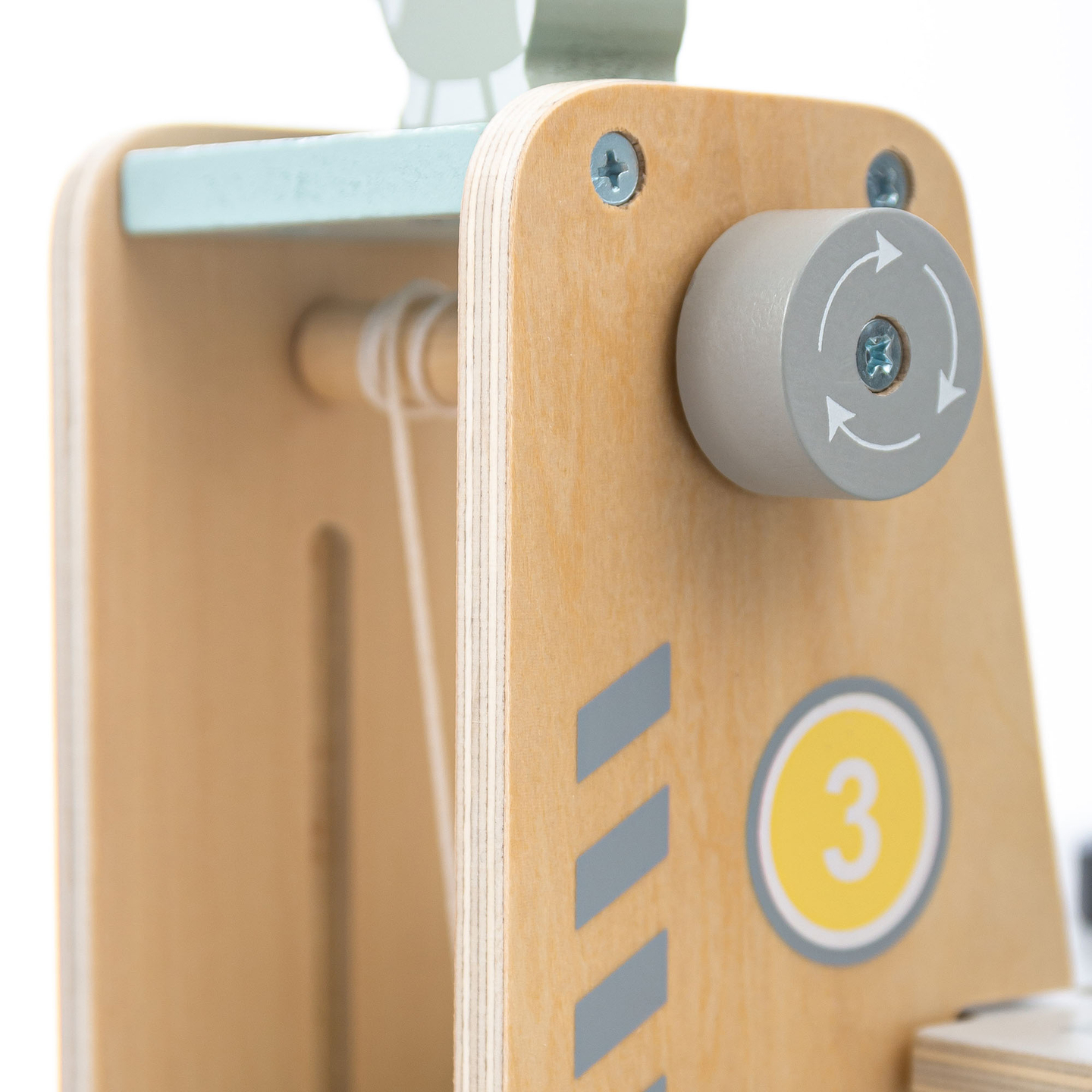 Garaje de madera de tres plantas para niños con accesorios: aparcamiento, gasolinera, lavadero de coches, helicóptero.