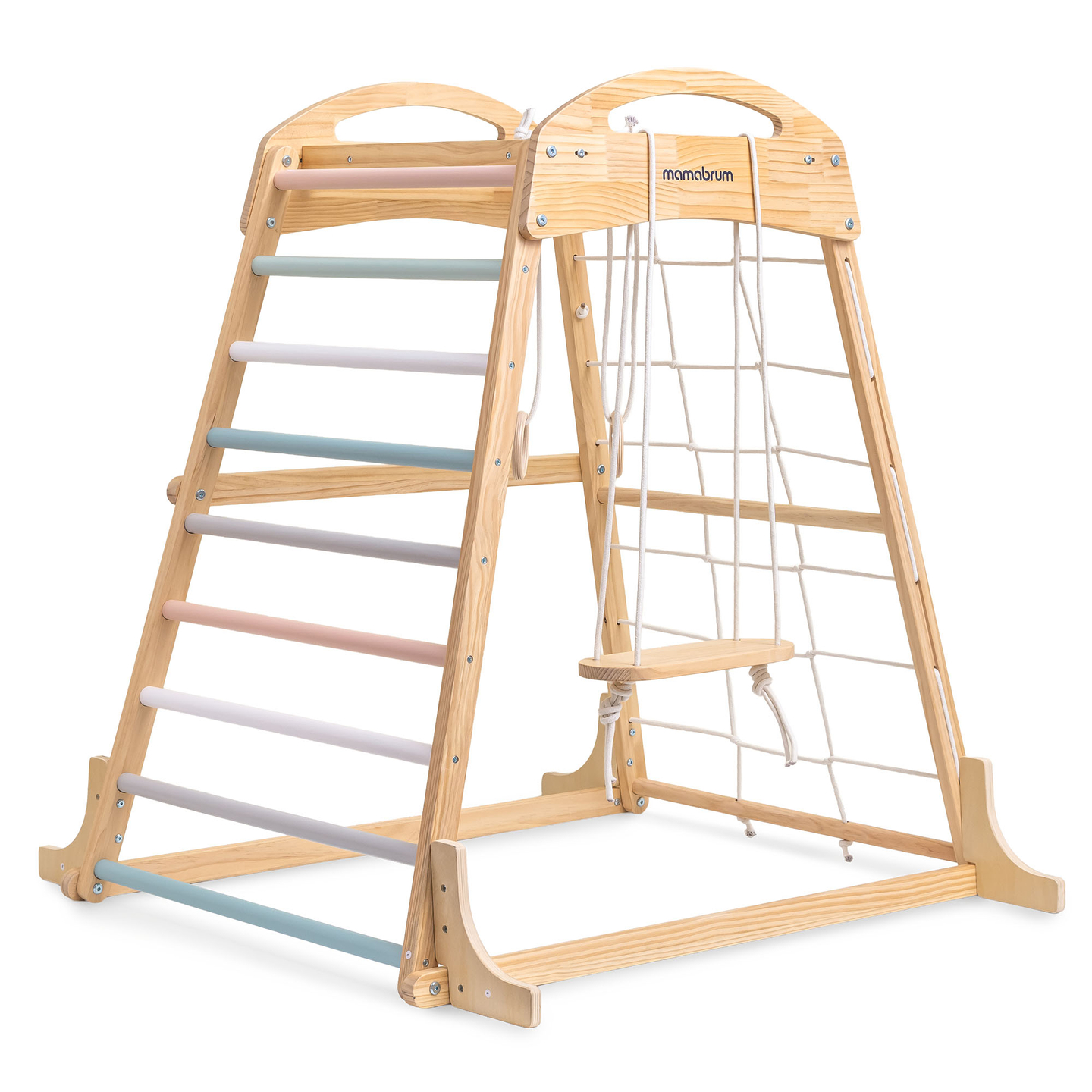 Parque infantil interior de madera con columpio, anillos de gimnasia y red de escalada.