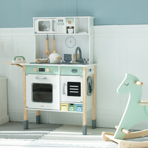 Cocina interactiva con lavadora, lavavajillas y pizarra