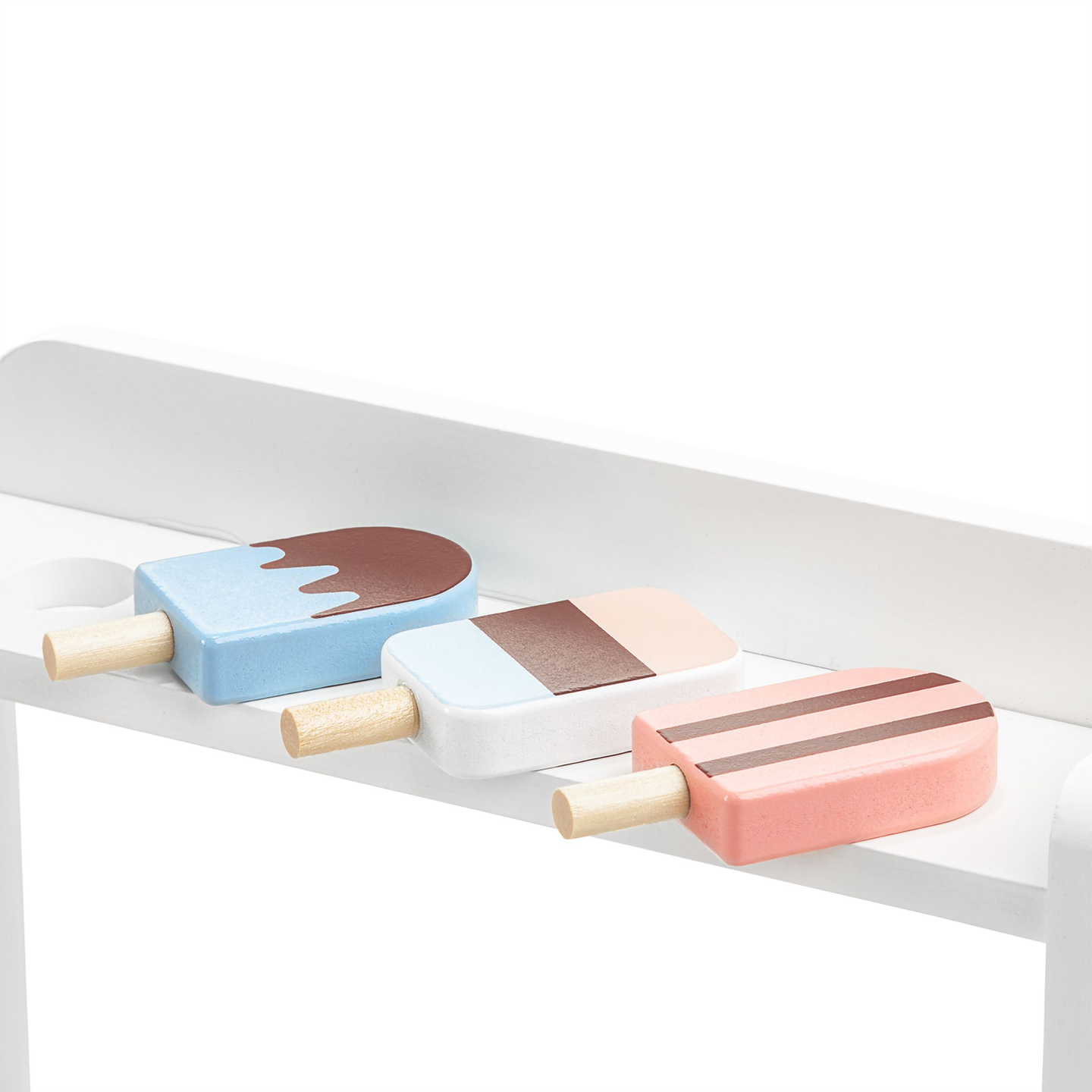 Heladería de madera con cafetera - cafetería con accesorios