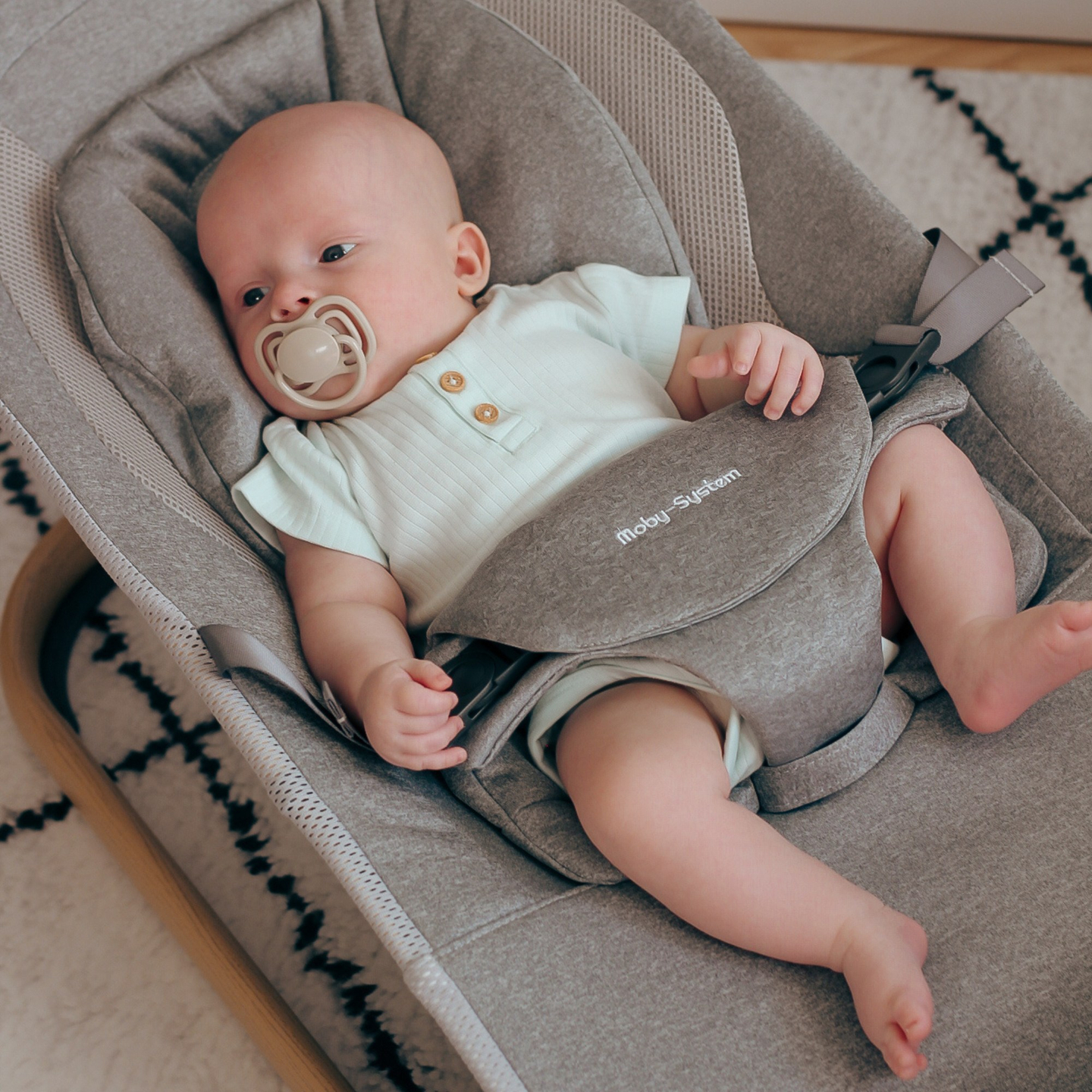 Mecedora 2 en 1 con inserto Moby-System LILY – gris