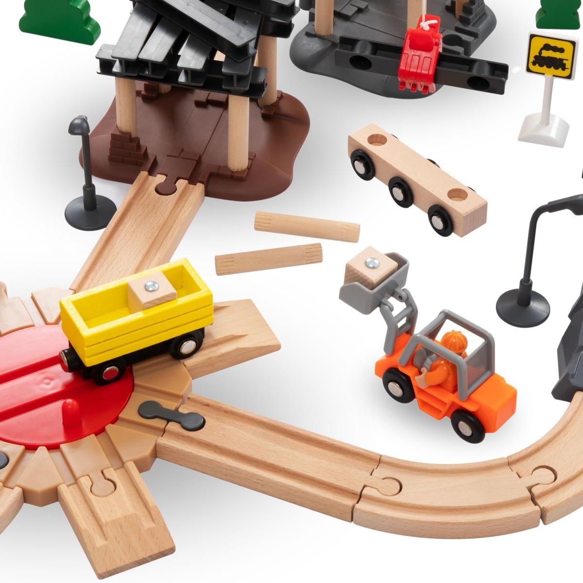 Ferrocarril de madera, tren de baterías - Ciudad: vías, coches, puente, aeropuerto