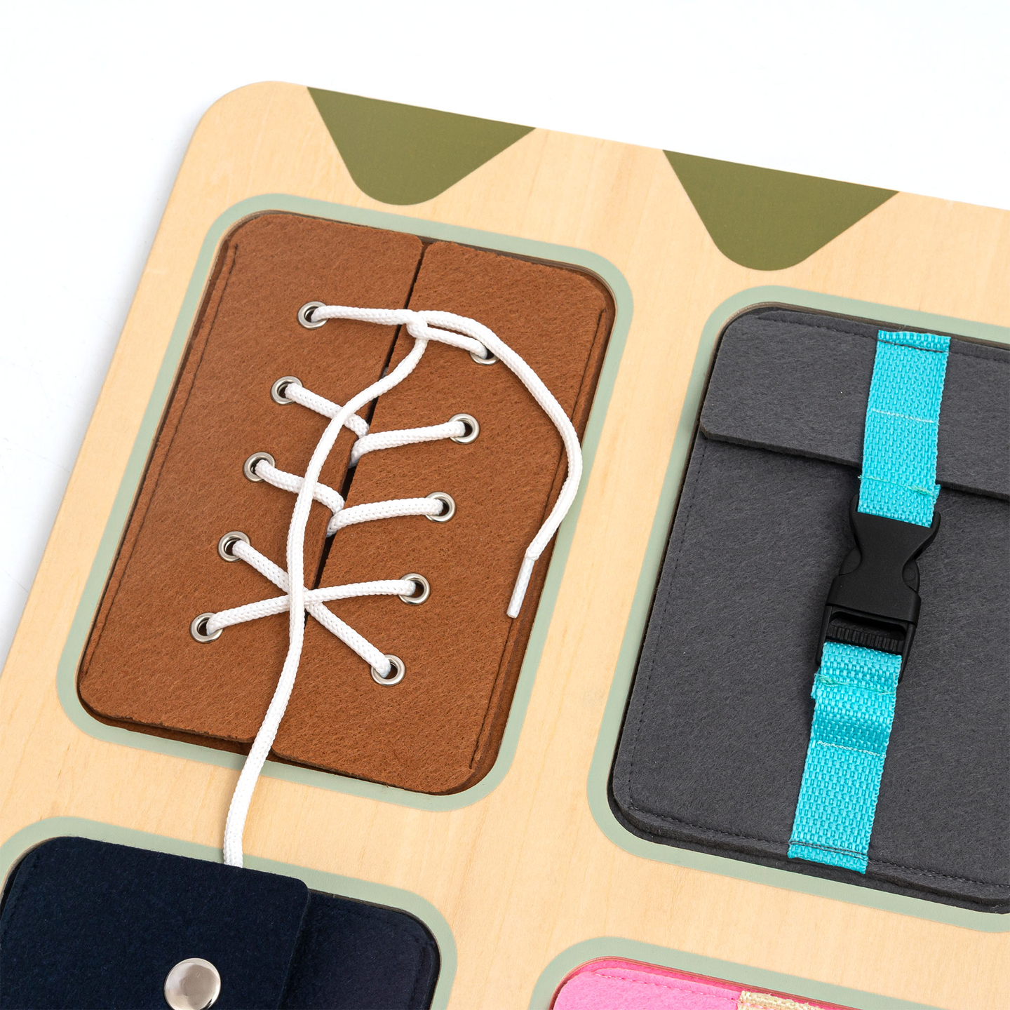 Tablero manipulativo Montessori de madera: Aprendizaje sensorial de la independencia - cordones, hebillas, botones, broches, cremallera