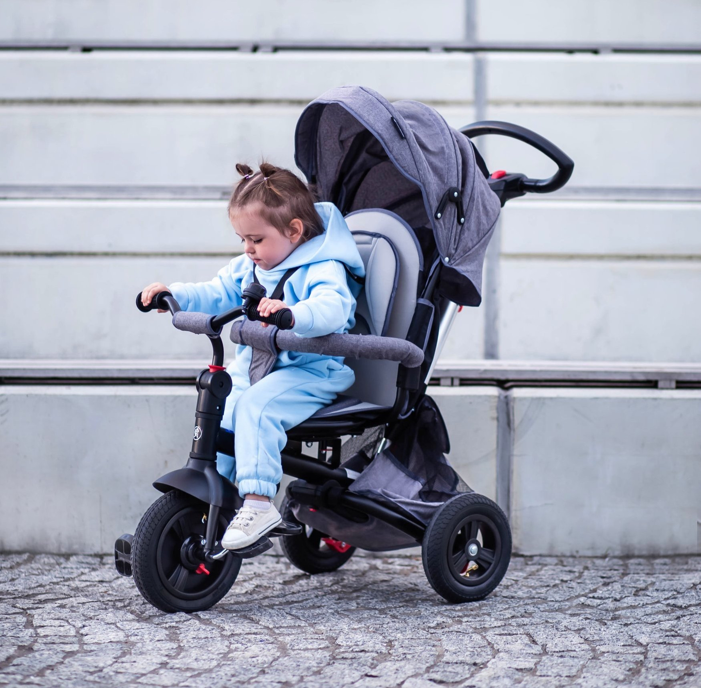 Tobi Velar triciclo + funda impermeable - gris