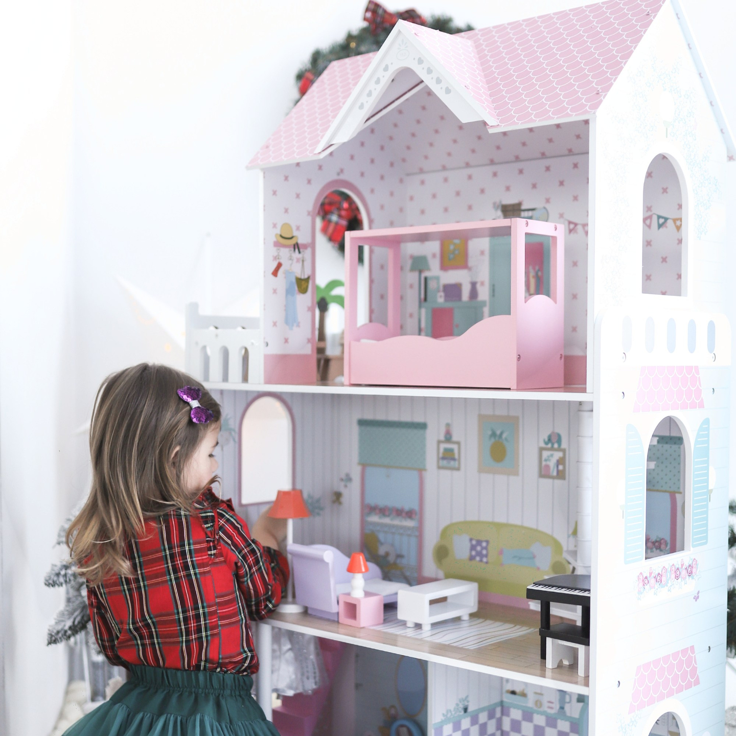 XXL La casa de muñecas de madera más grande - 123 cm - iluminada por LED - terraza, accesorios, jardín