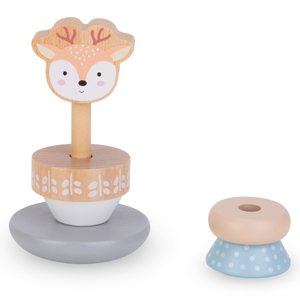 Un conjunto de juguetes de madera: un entrelazado de colores, una pirámide de ciervos y un clasificador de pingüinos.