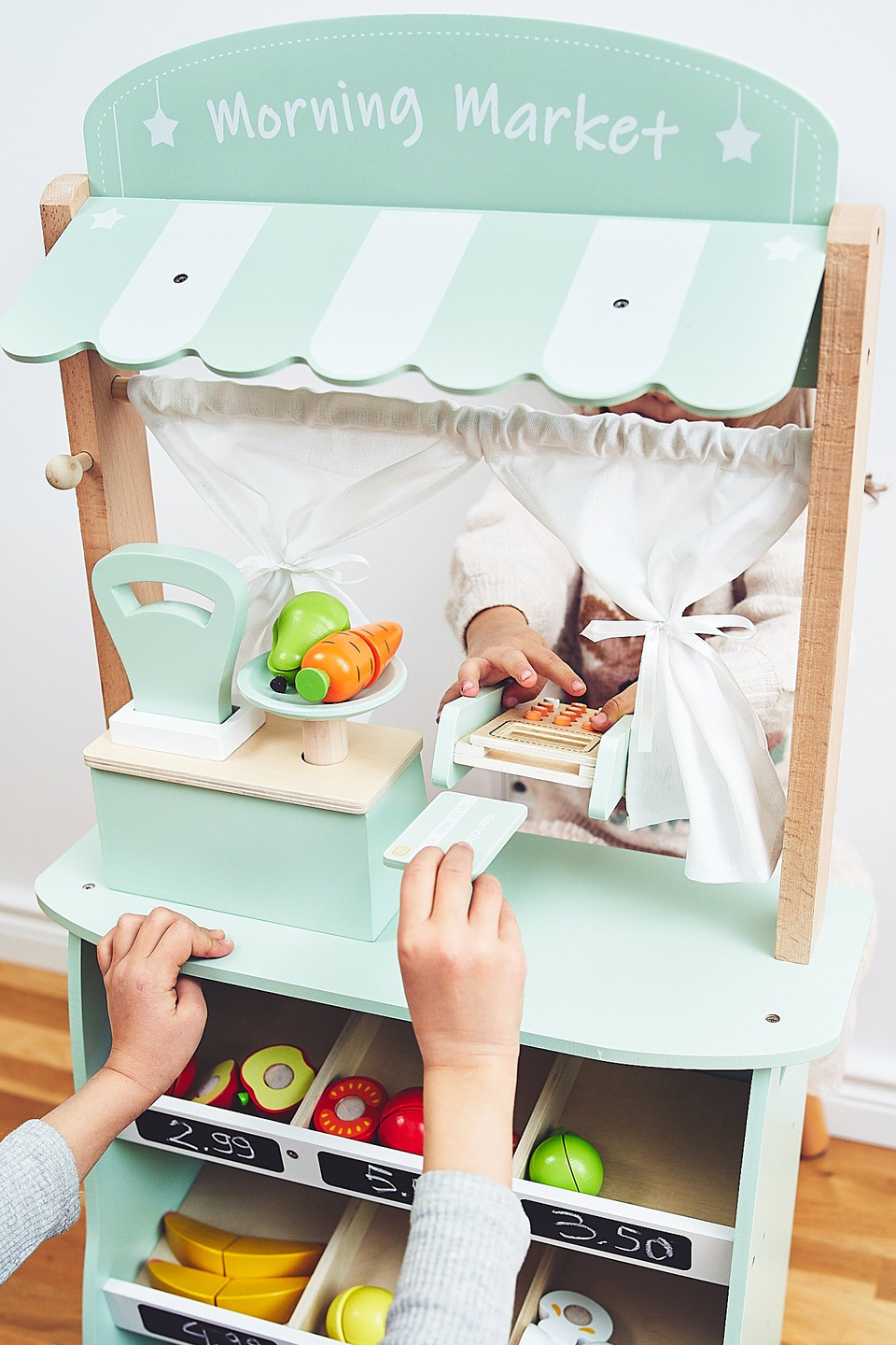 Gran tienda de madera - puesto y teatro 2en1 con báscula, terminal de pago, verduras y frutas