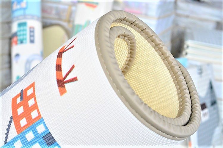 Alfombra de espuma XXL de doble cara - Rollo de 2 CM (carretera y bosque con osito)