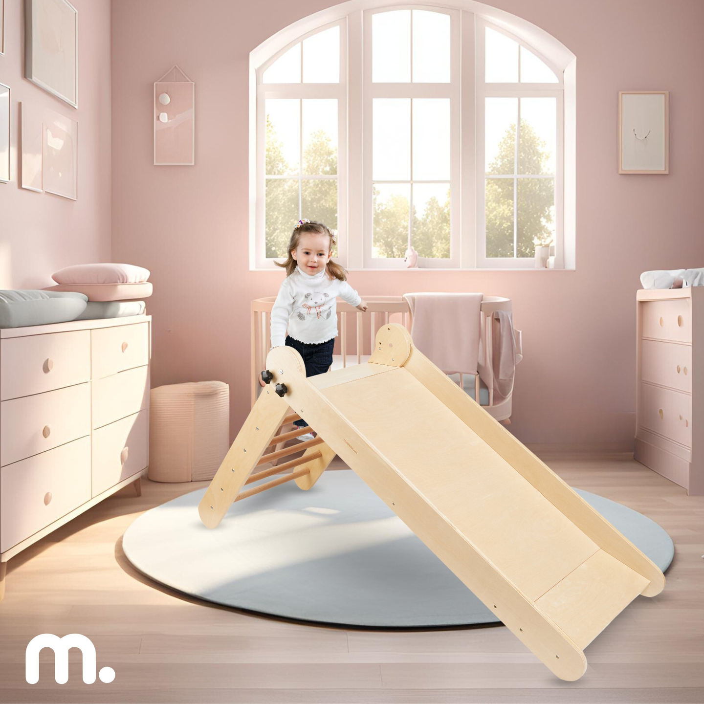 Tobogán de madera con escalera para niños