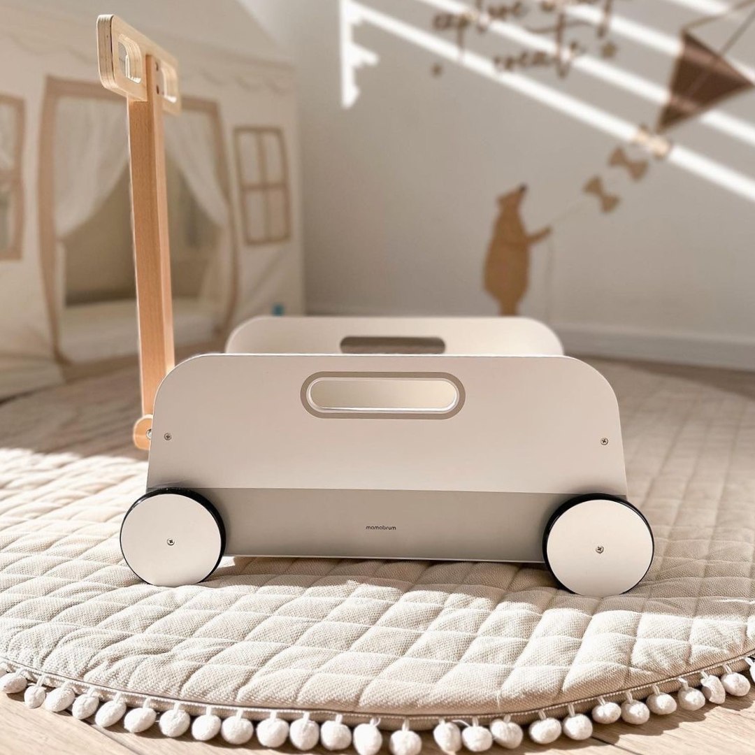 Carro de juguete de madera - remolque para tirar