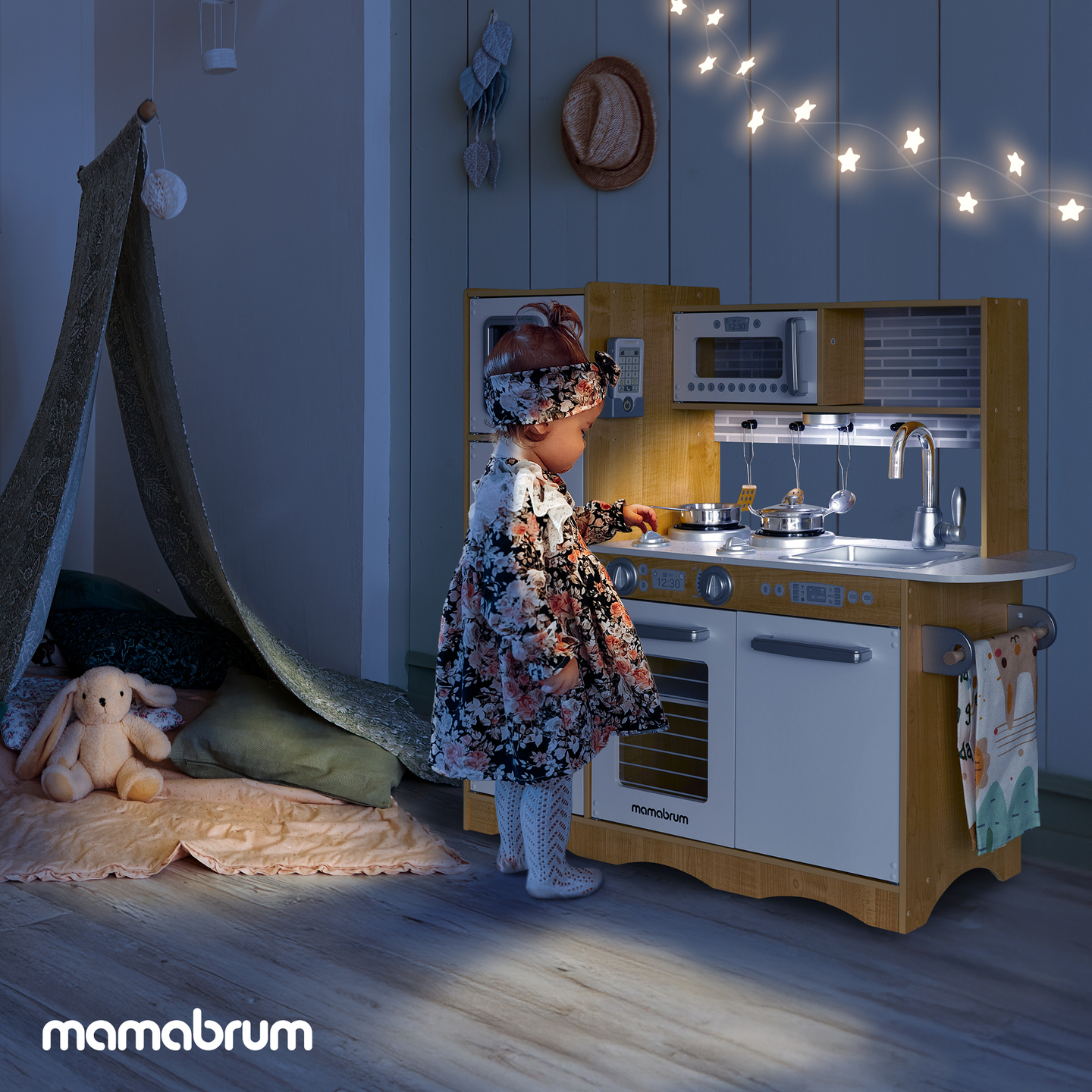 Cocina XXL de madera con iluminación LED, delantal y accesorios.