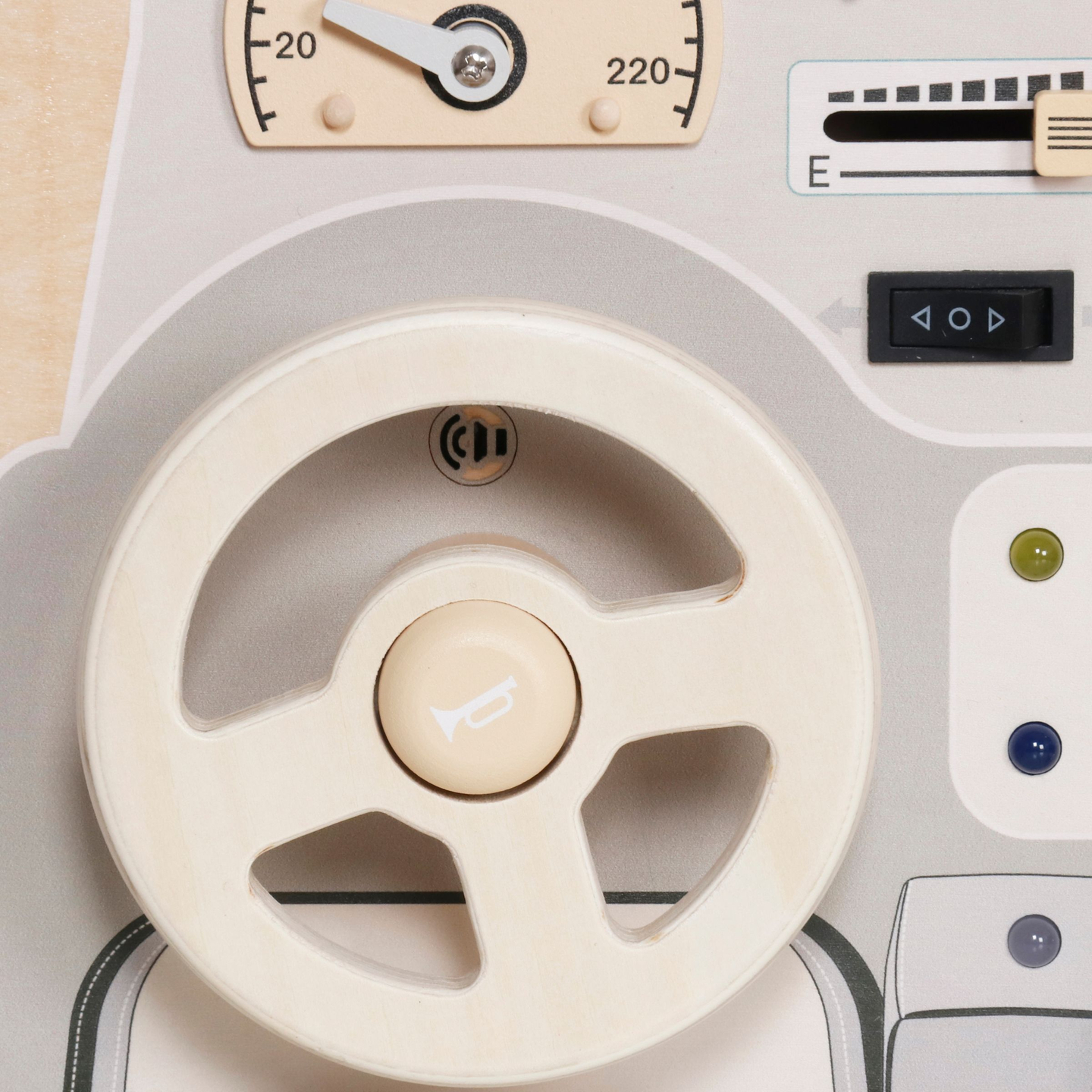 Tablero de juego de madera Montessori para niños pequeños - salpicadero de coche