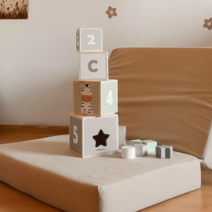 Torre de madera - clasificador de formas números animales del alfabeto