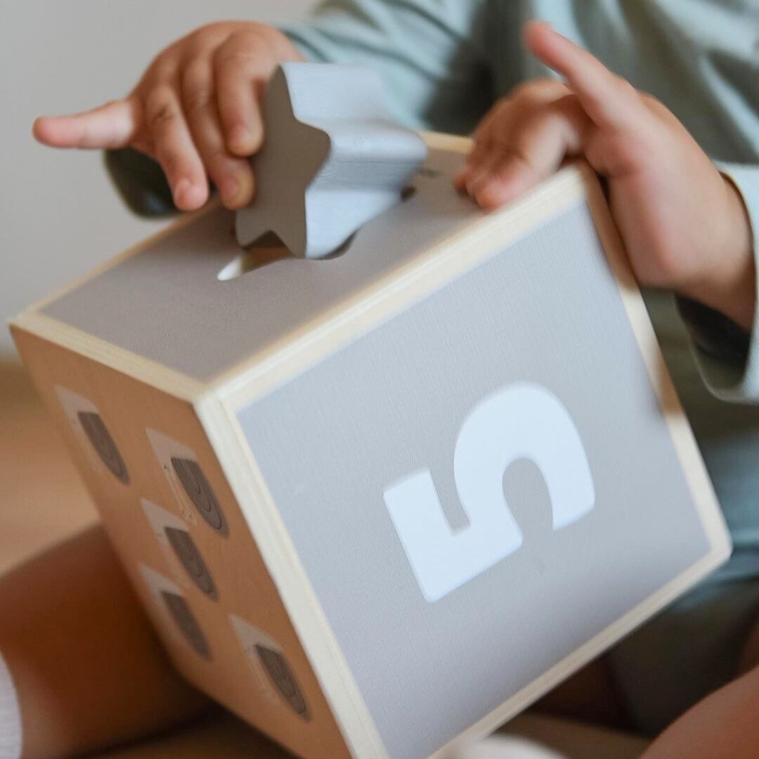 Torre de madera - clasificador de formas números animales del alfabeto